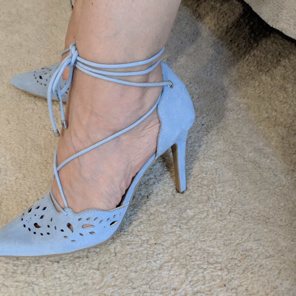 Christian Siriano Baby Blue tie-up pump size 9